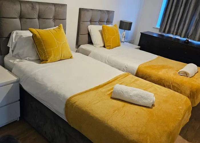 Broughton Comfy Den- Free Wifi, Netflix And Parking Available!